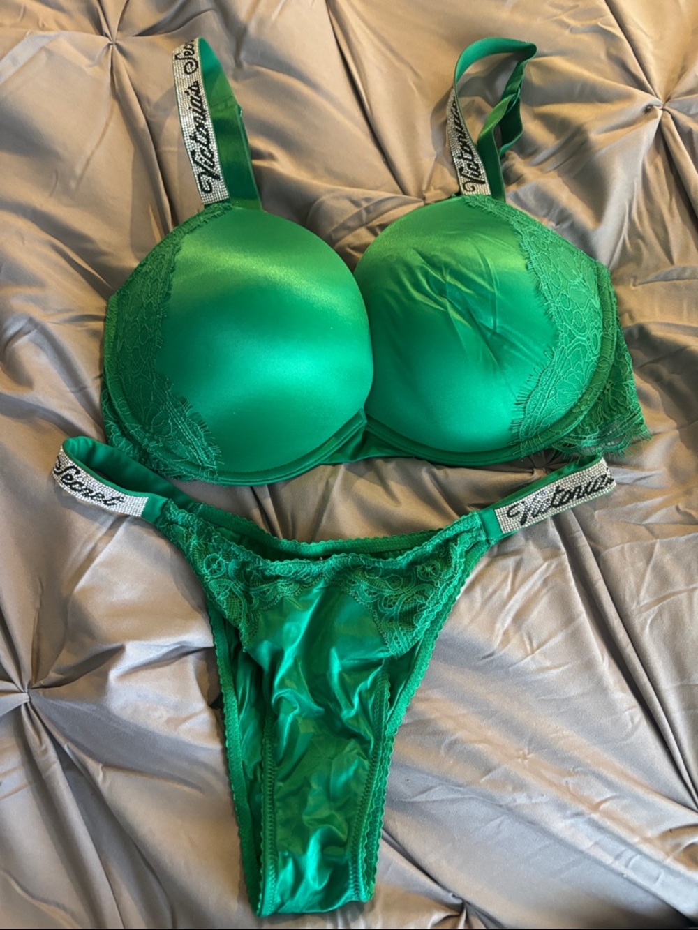 Victoria's Secret Green Satin & Lace Push-Up Bra and Thong Set very sexy push-up